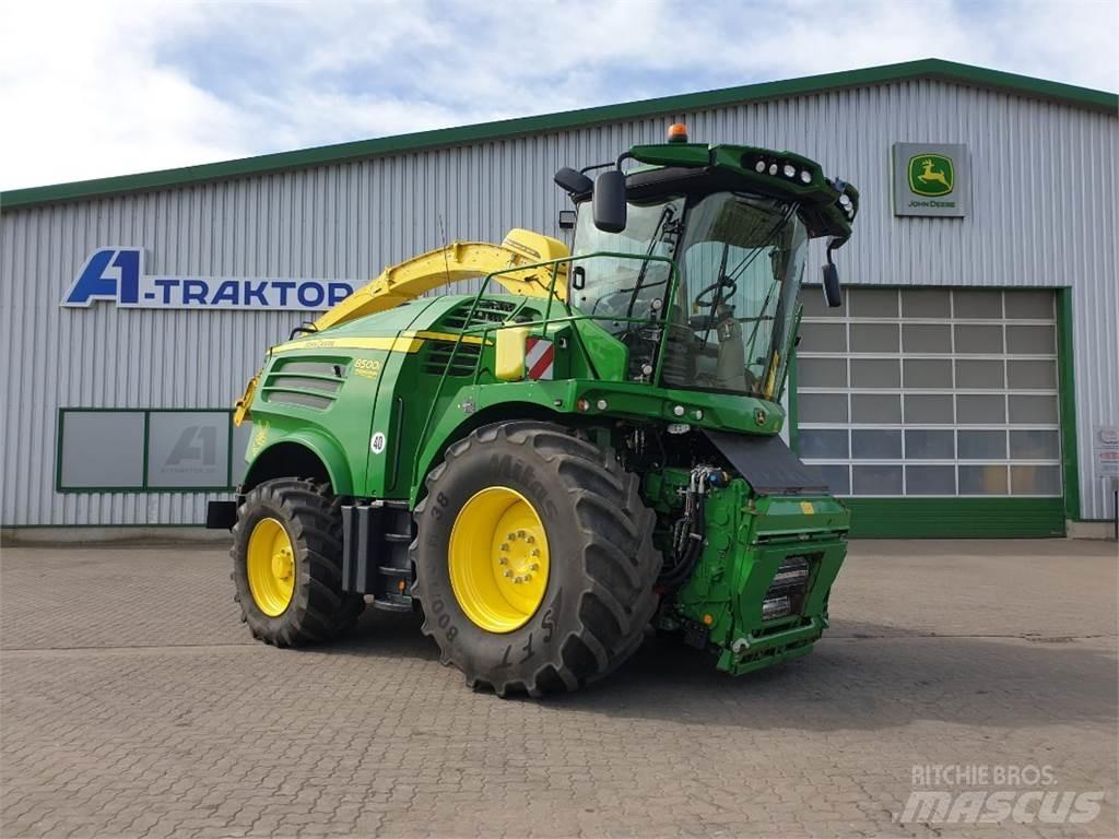 John Deere 8500 목초 수확기