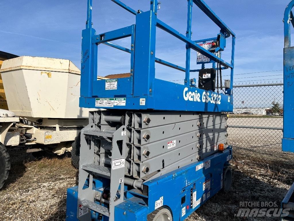 Genie GS 3232 가위형 리프트
