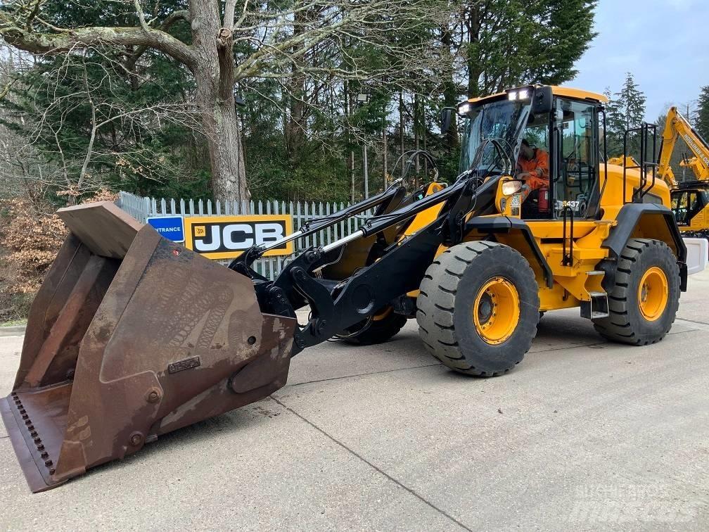 JCB 437 HT  휠로우더