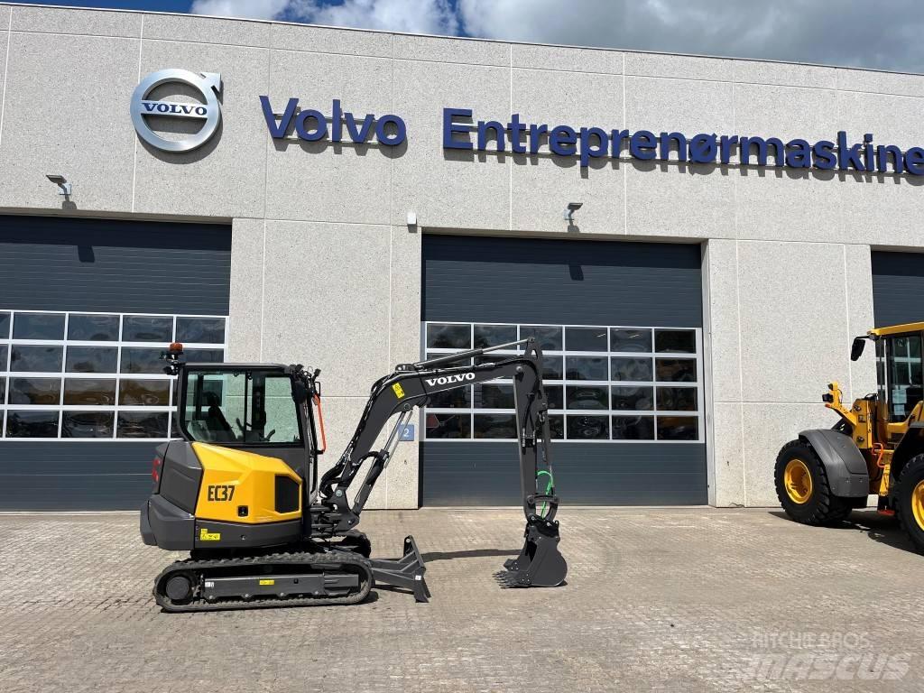 Volvo EC37F 소형 굴삭기 7톤 미만