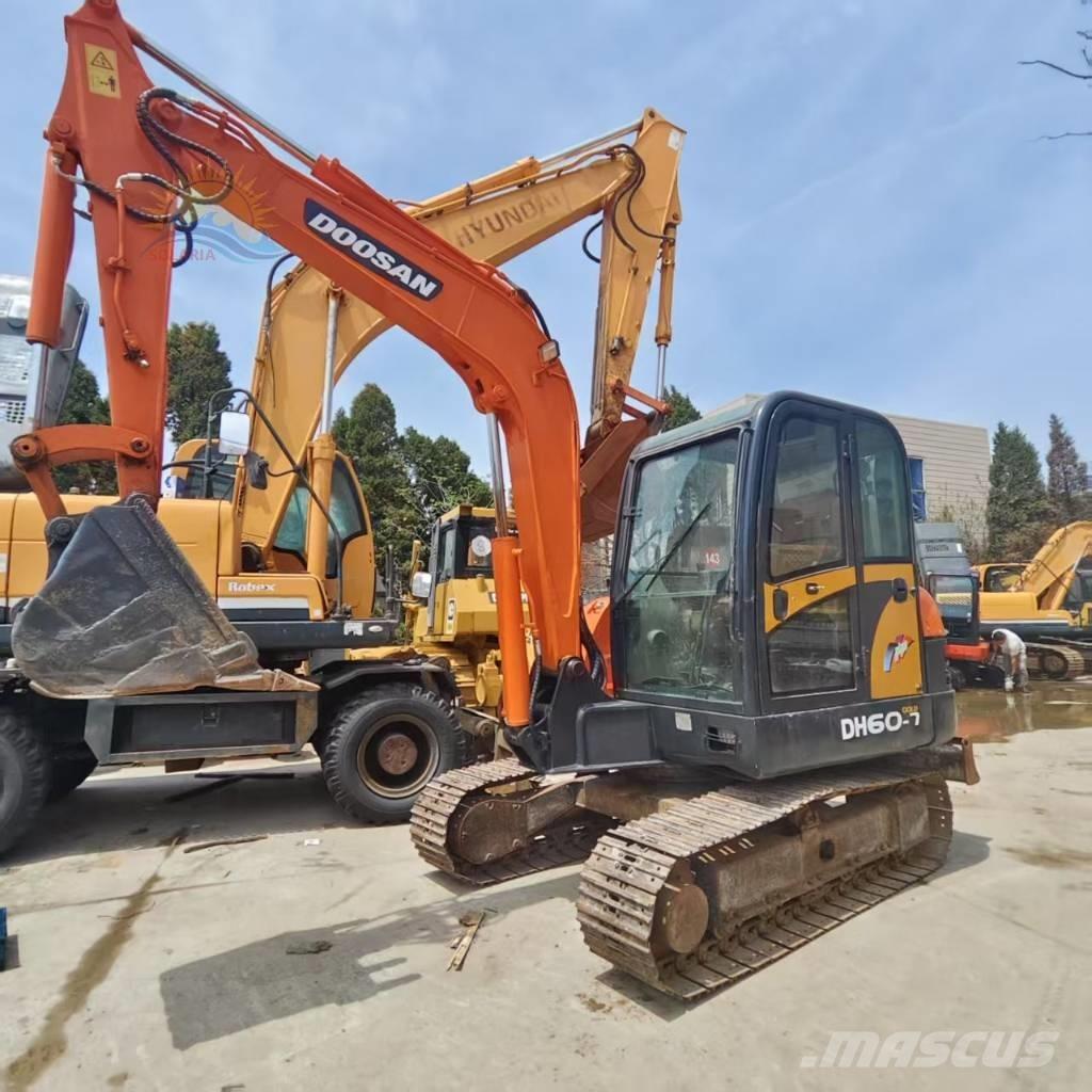 Doosan DH 60-7 소형 굴삭기 7톤 미만