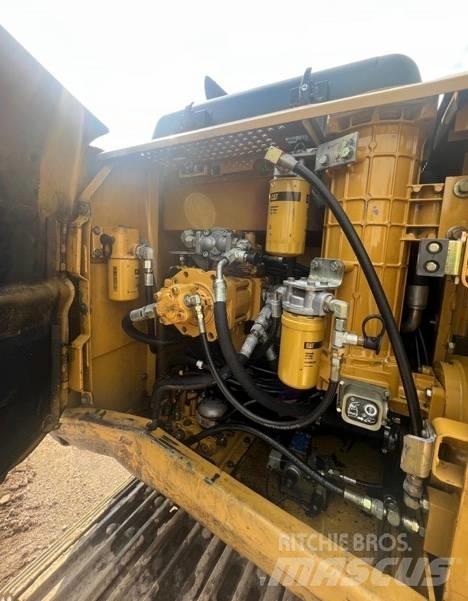 CAT 318 B 대형 굴삭기 29톤 이상