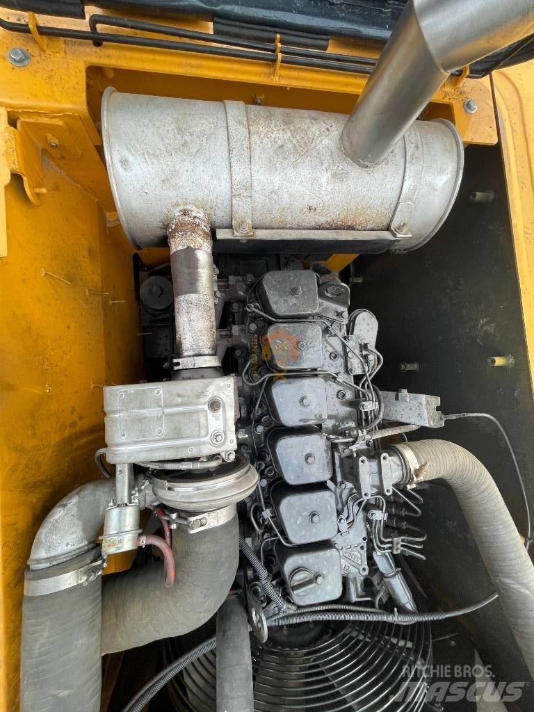 Hyundai 210W-9  휠 굴삭기