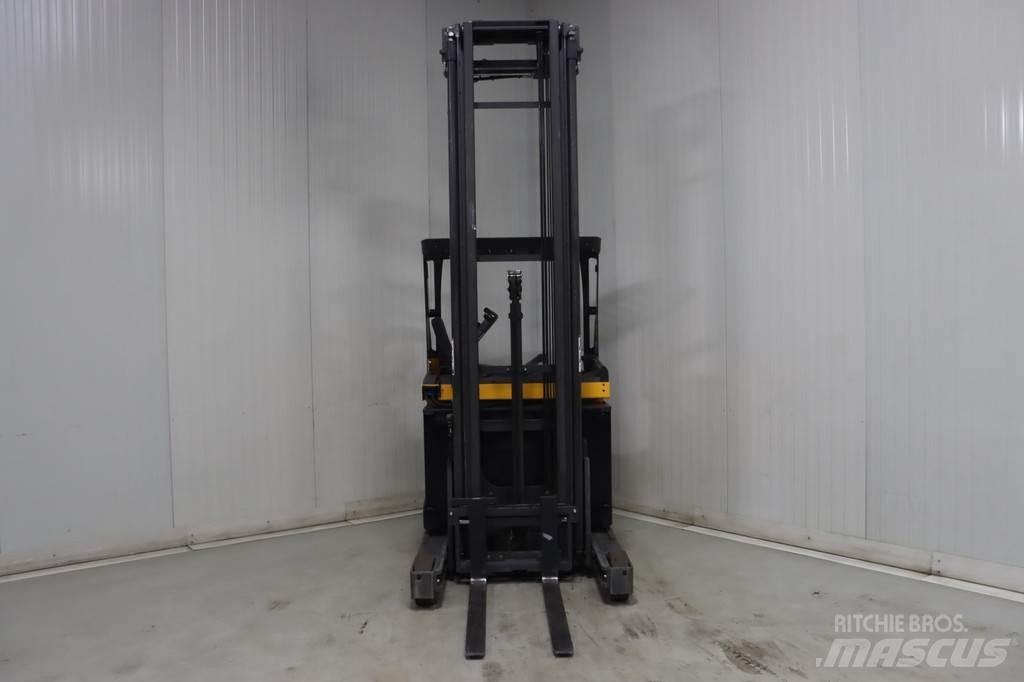 Atlet UMS160D 리치 트럭
