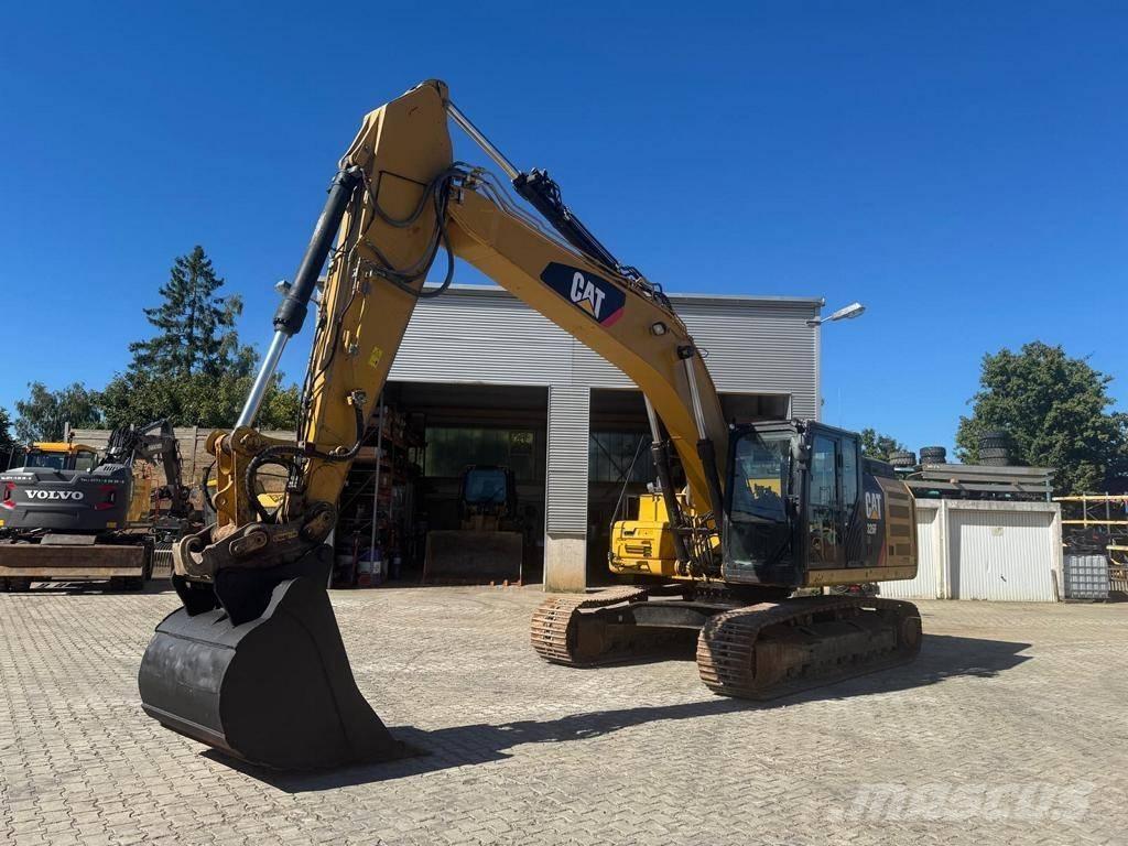 CAT 326 F LN 대형 굴삭기 29톤 이상