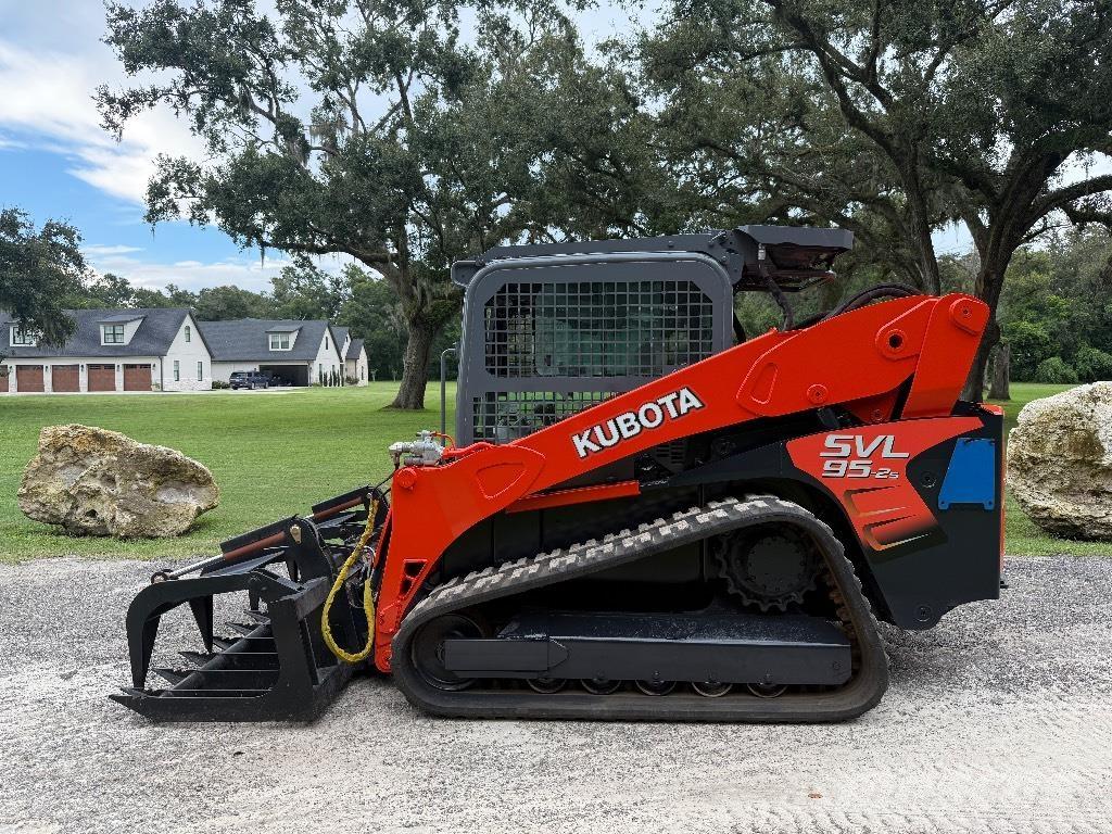 Kubota SVL 95-2 S  스키드로더