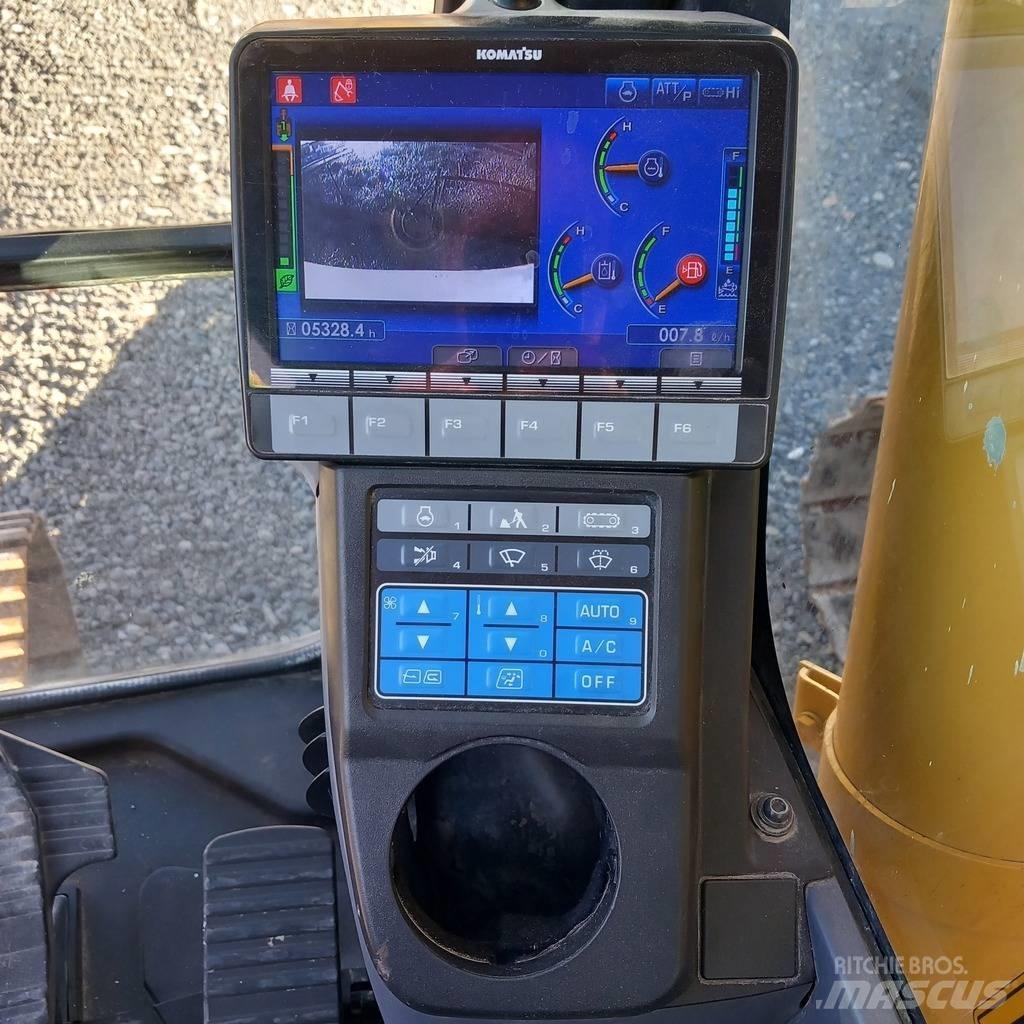 Komatsu PC 210 LC-11 대형 굴삭기 29톤 이상