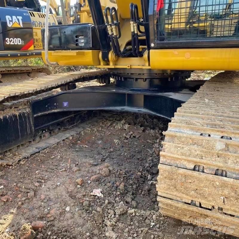 CAT 320 D 대형 굴삭기 29톤 이상