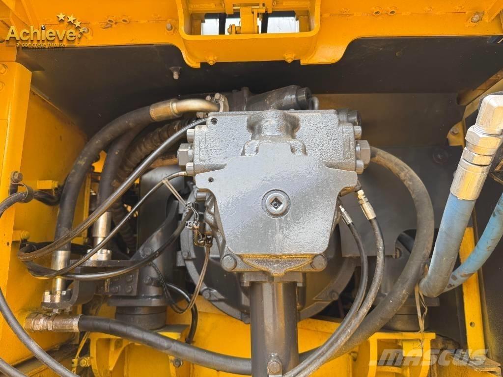 Komatsu PC 300 대형 굴삭기 29톤 이상