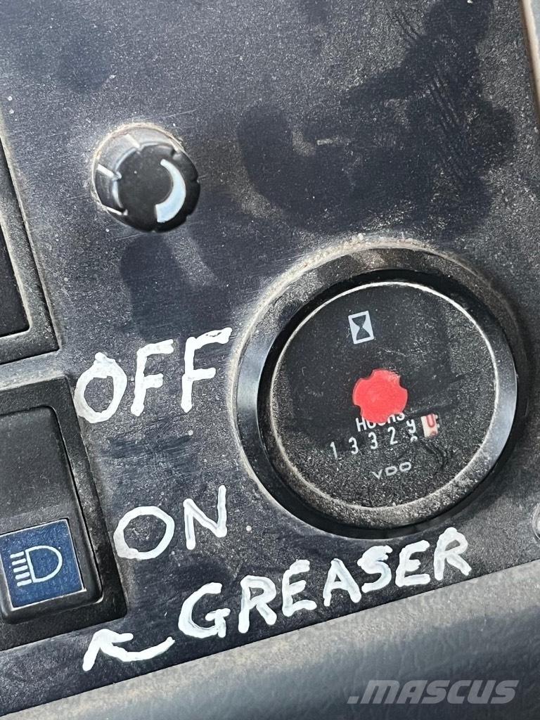 Volvo L 180 E  휠로우더