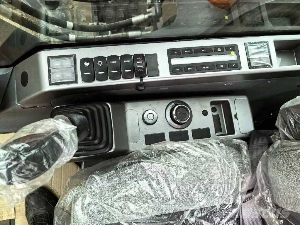 Doosan DX215 대형 굴삭기 29톤 이상