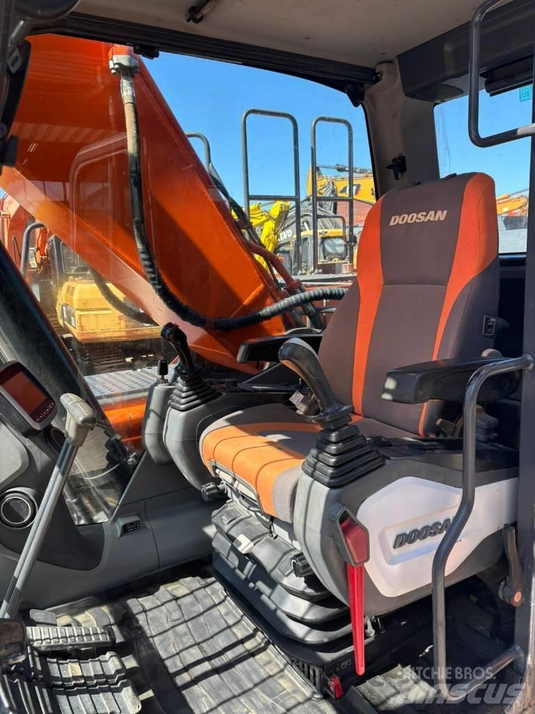 Doosan DX 255 NLC-5 대형 굴삭기 29톤 이상