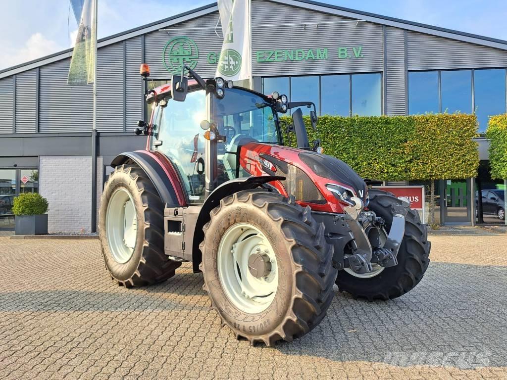 Valtra G 135 Active 트랙터
