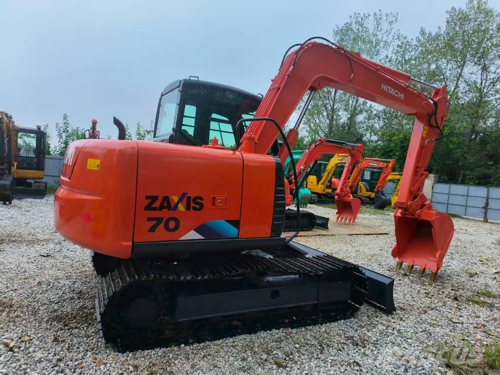 Hitachi ZX 70 소형 굴삭기 7톤 미만