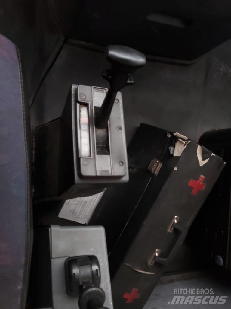 Mercedes-Benz 814D 패널 화물차