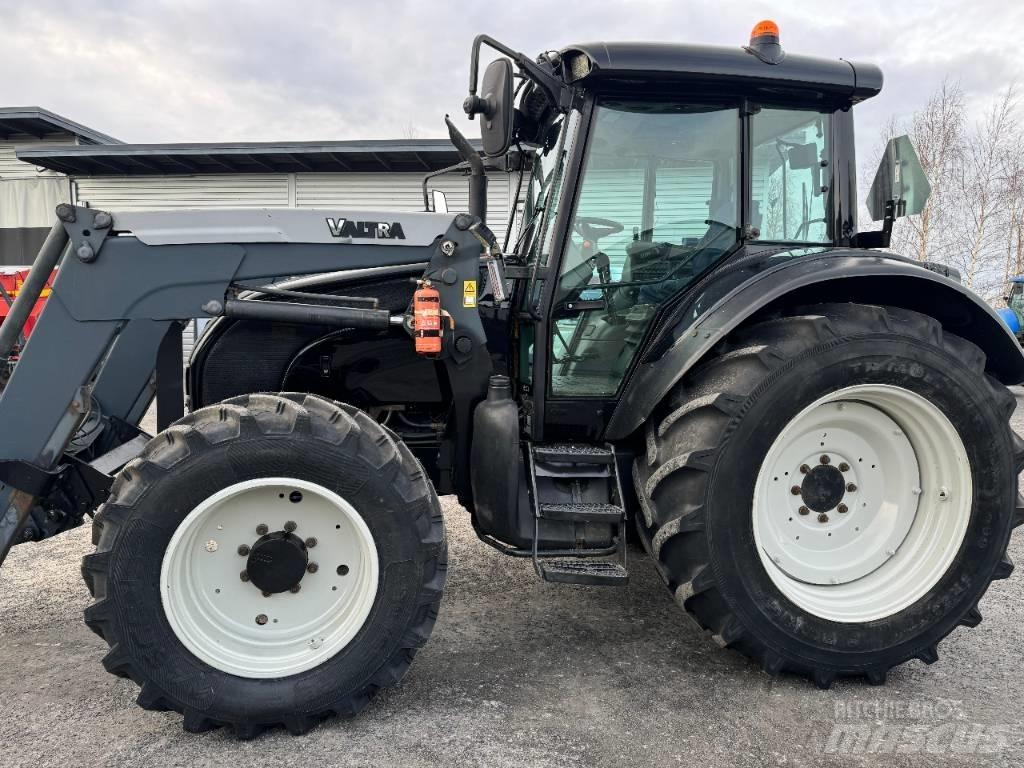 Valtra C 130 트랙터