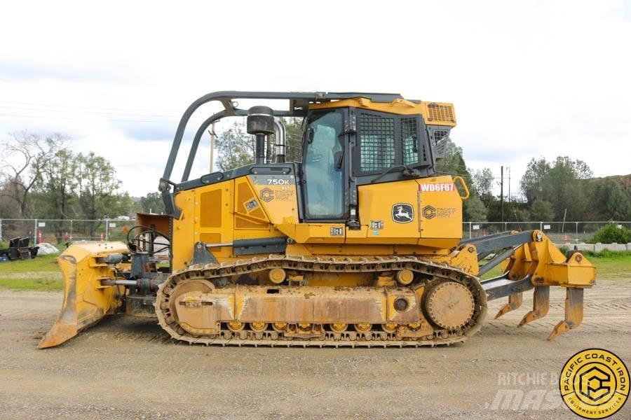DEERE 750K XLT 크롤러 도저