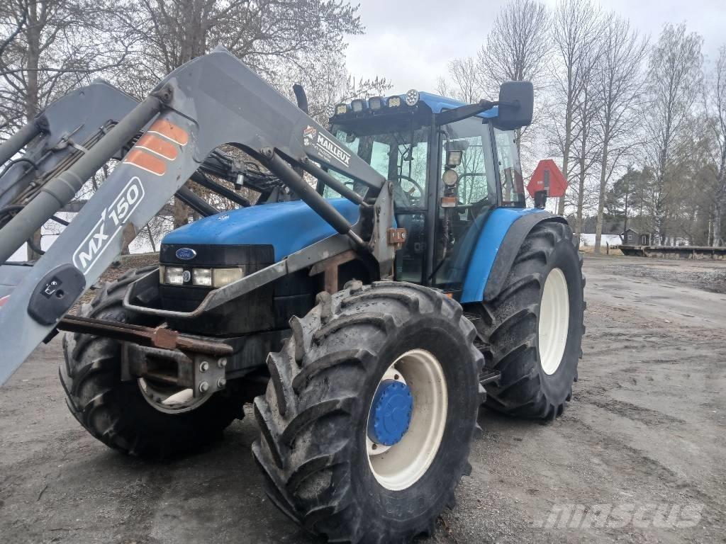 New Holland 8360 RC 트랙터