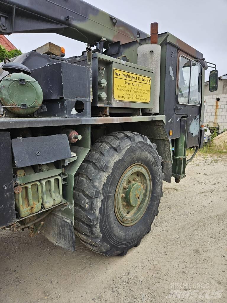 Liebherr UM 109 FKL 미니 크레인