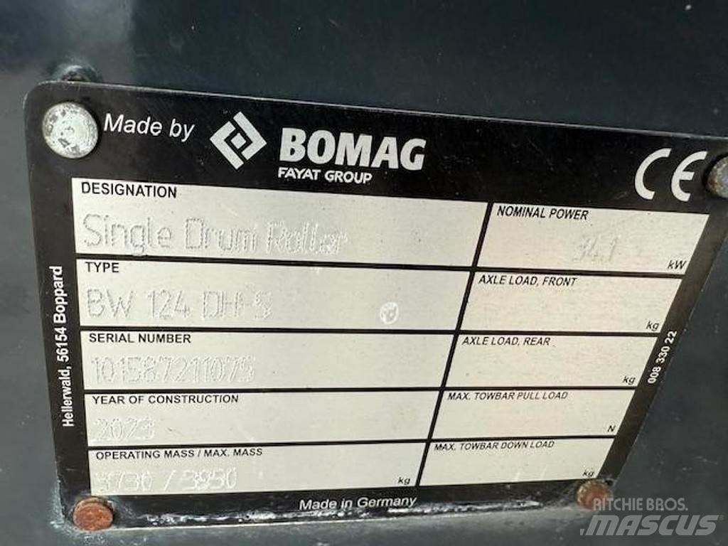 Bomag 124 DH-5 싱글 드럼 롤러