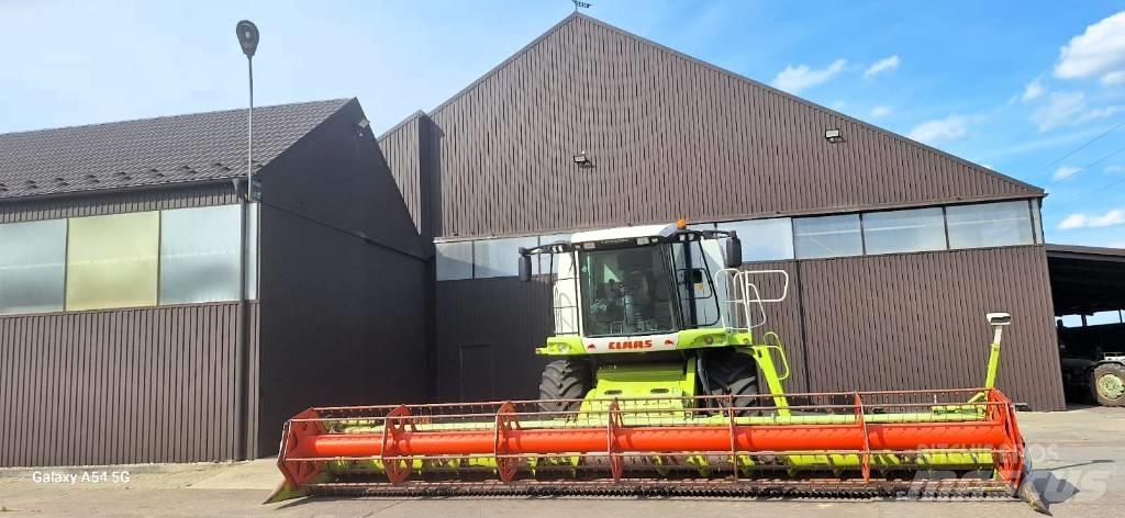 Claas 570 콤바인 수확기