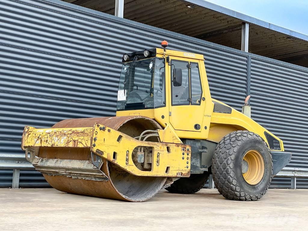 Bomag BW 213 DH-4 싱글 드럼 롤러