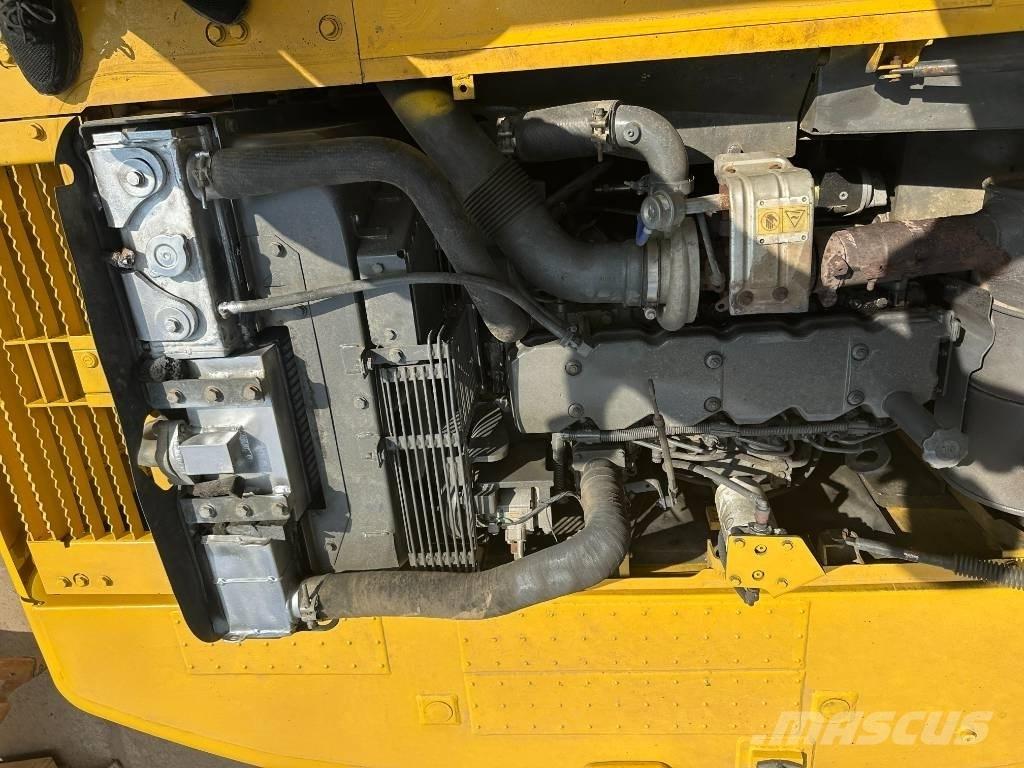 Komatsu PC220-8 중형굴삭기 7톤-28톤