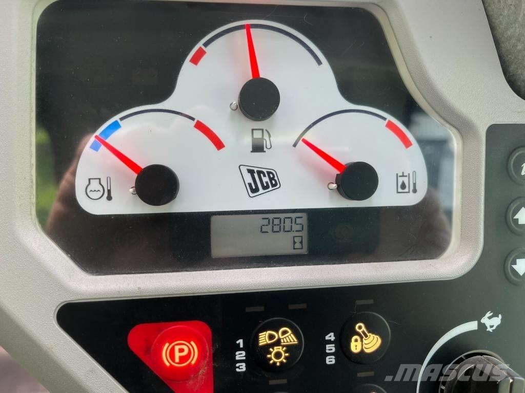 JCB 300 T  스키드로더