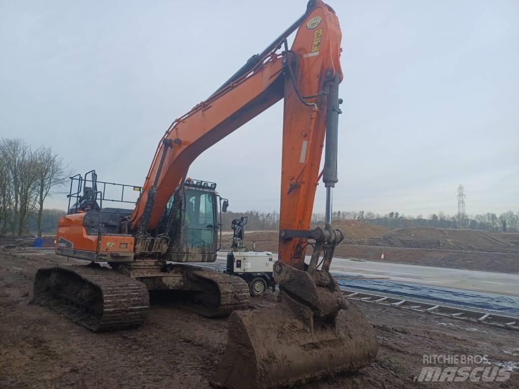 Doosan DX 225 LC-5 대형 굴삭기 29톤 이상