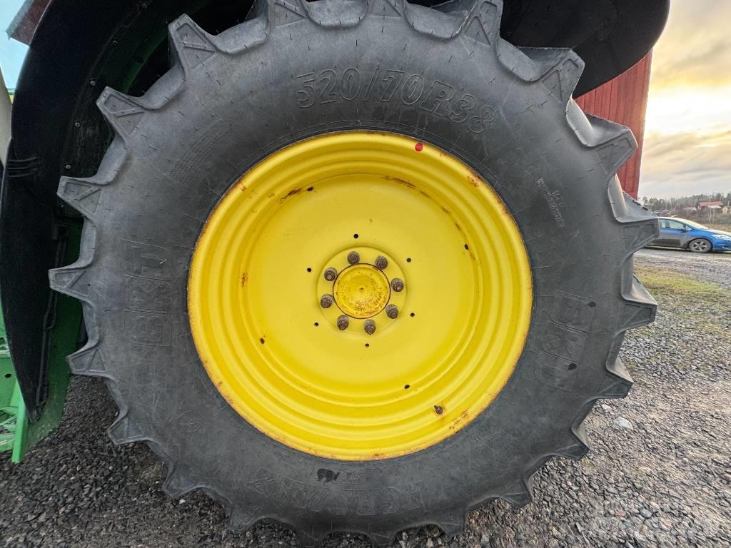 John Deere 6130 R 트랙터
