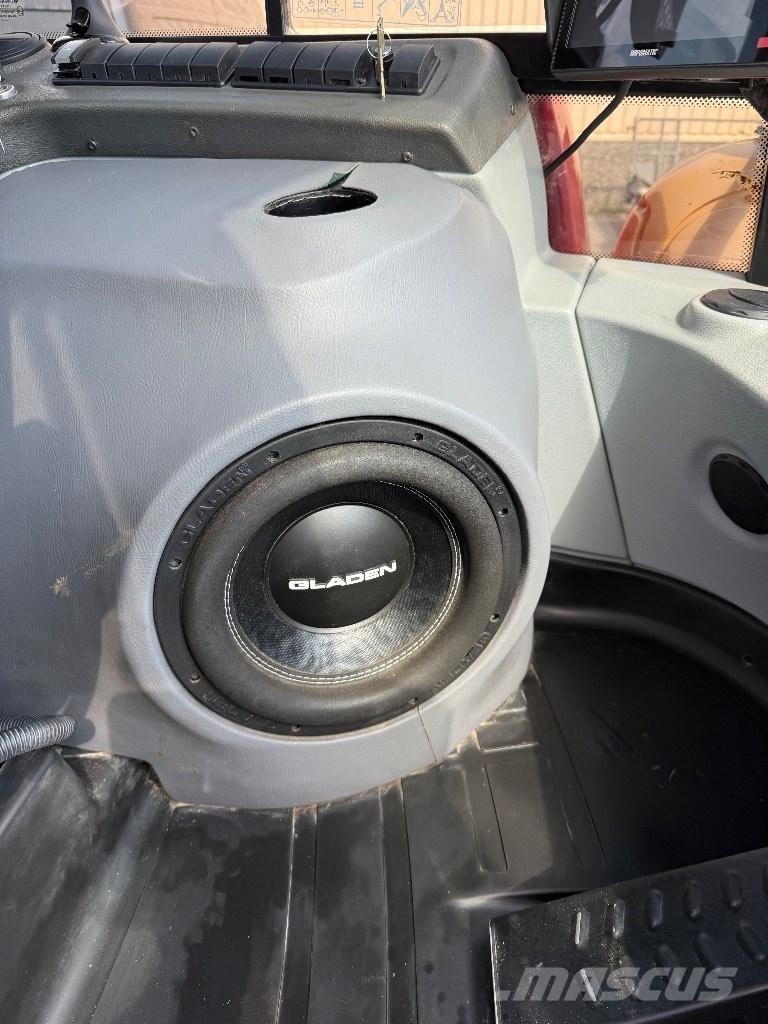 Huddig 1260D 백호로더