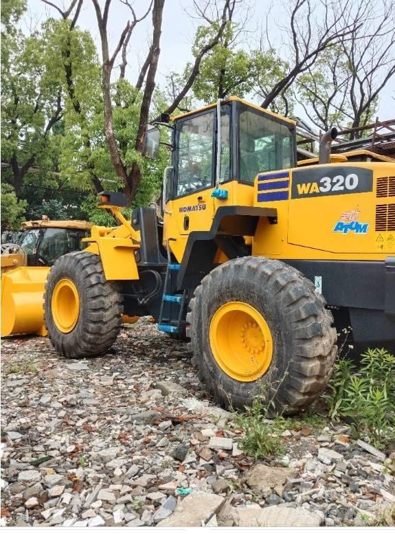 Komatsu WA 320-5  휠로우더