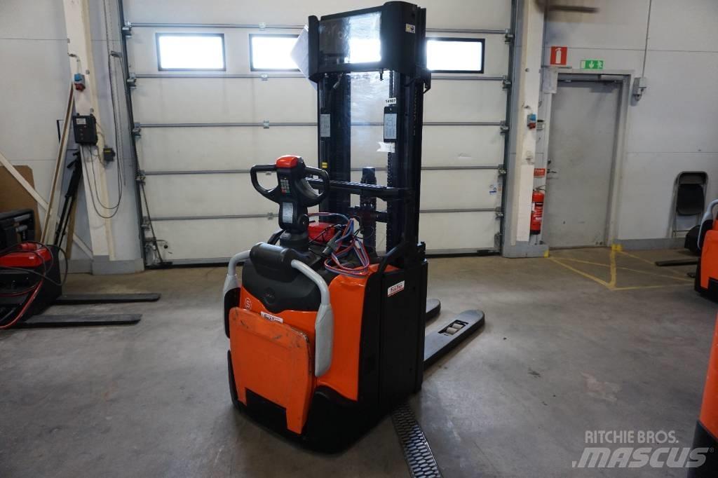 Toyota SPE120L 포크리프트