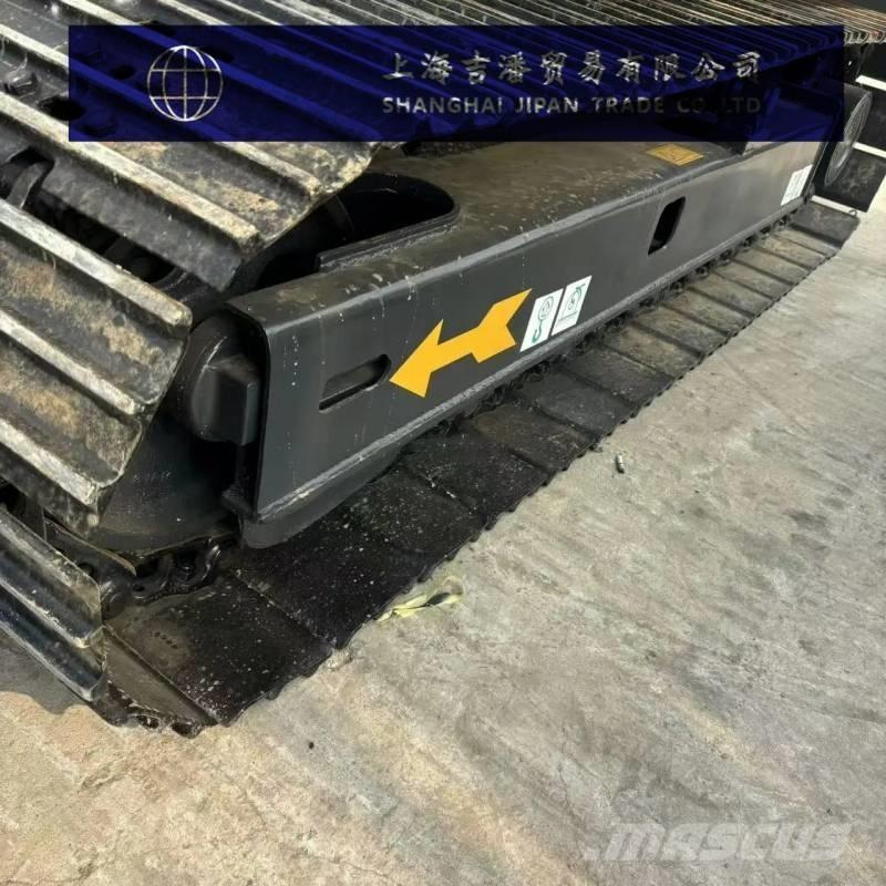 Komatsu PC 70 대형 굴삭기 29톤 이상
