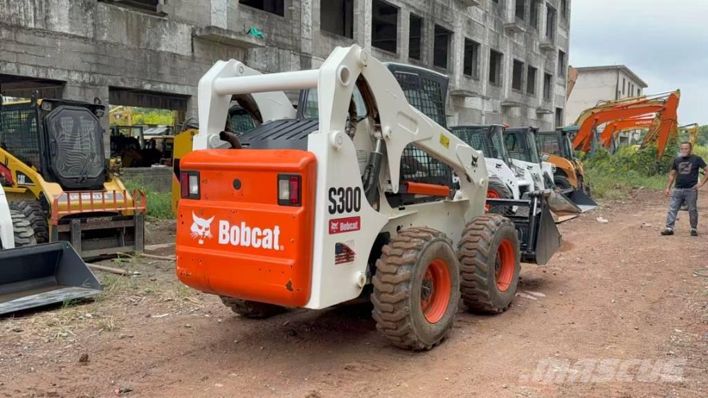Bobcat S300  스키드로더
