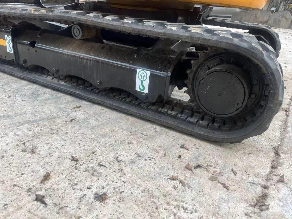 JCB 8035 대형 굴삭기 29톤 이상