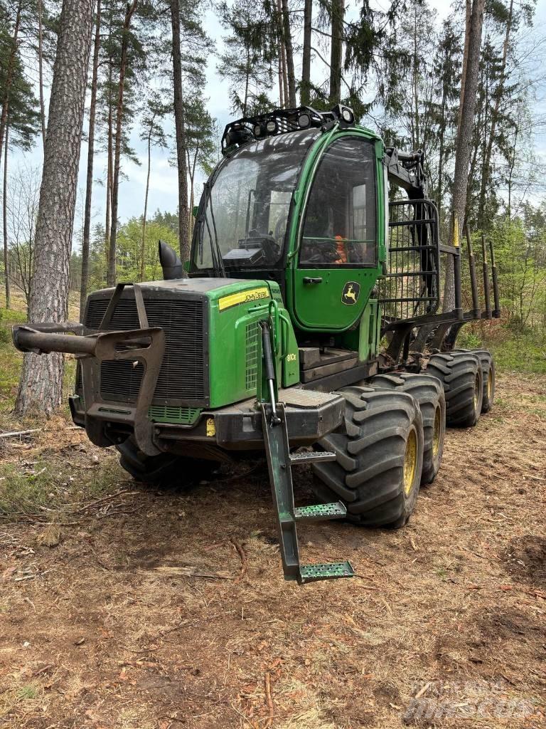 John Deere 810 E 원목 포워더