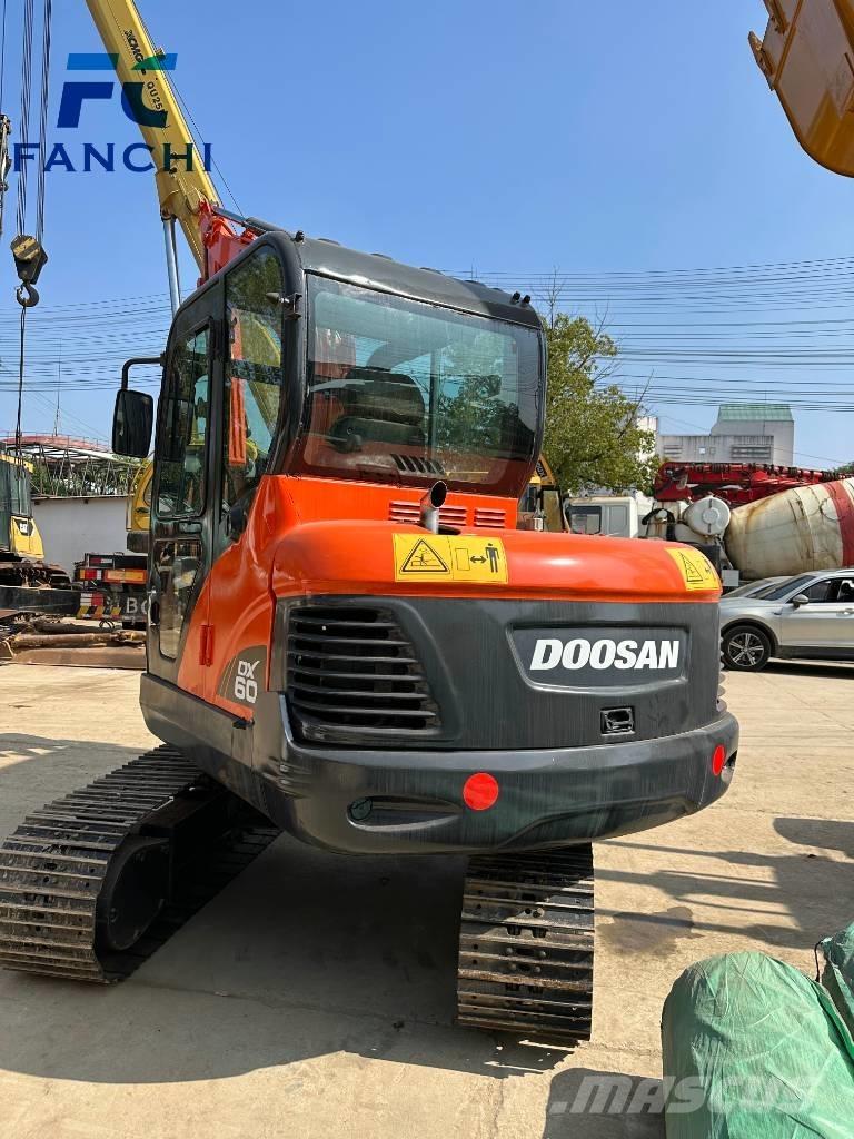 Doosan DX 60-9 C 대형 굴삭기 29톤 이상