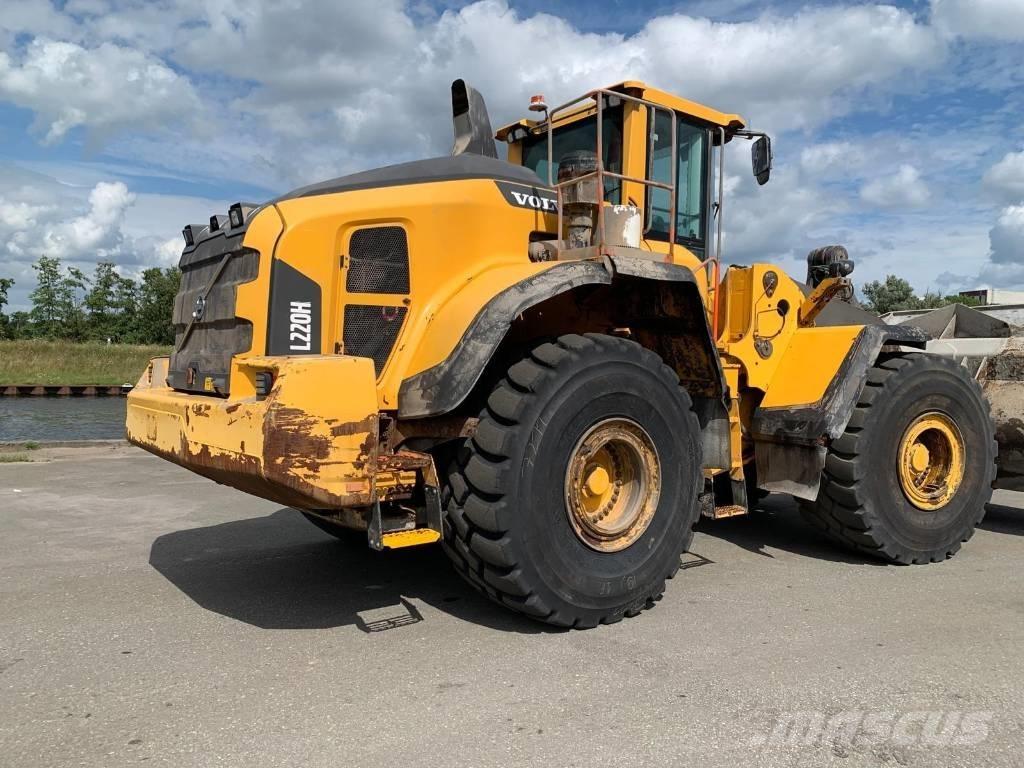 Volvo L 220 H  휠로우더
