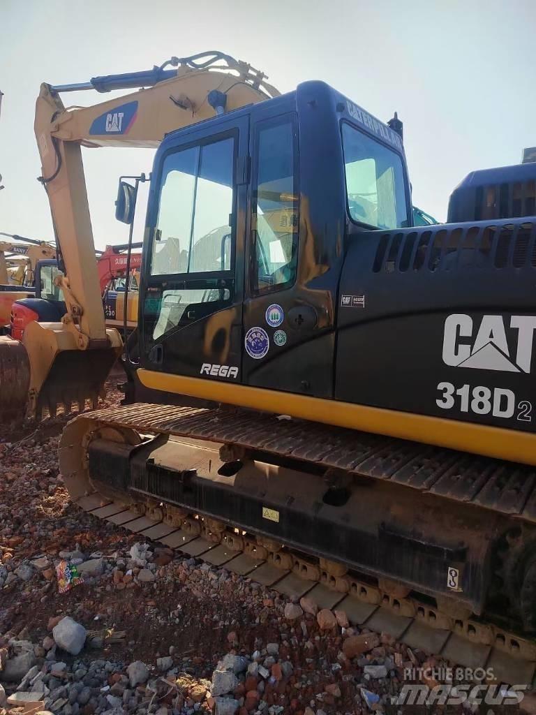 CAT 318 대형 굴삭기 29톤 이상