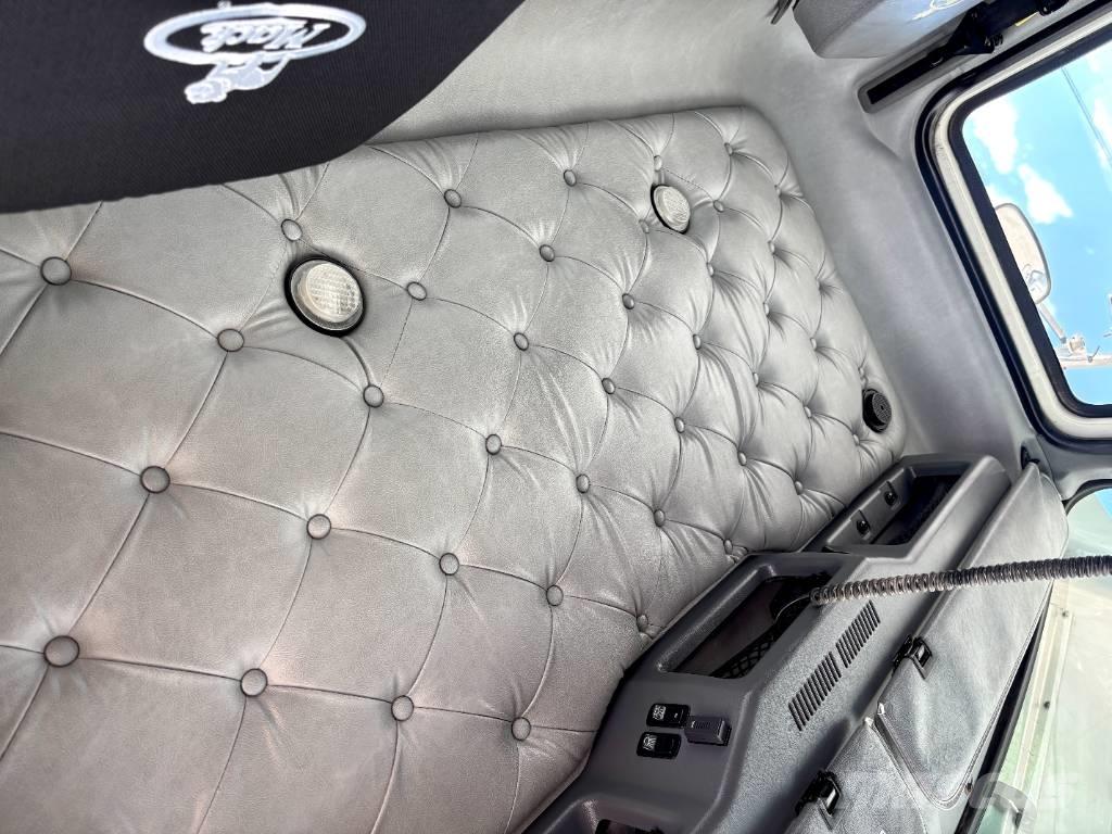 Mack CHU 613 트랙터 유닛