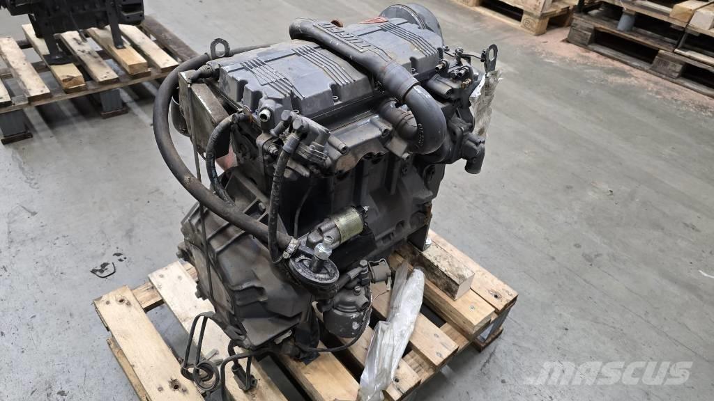 Deutz BF4M1008 엔진