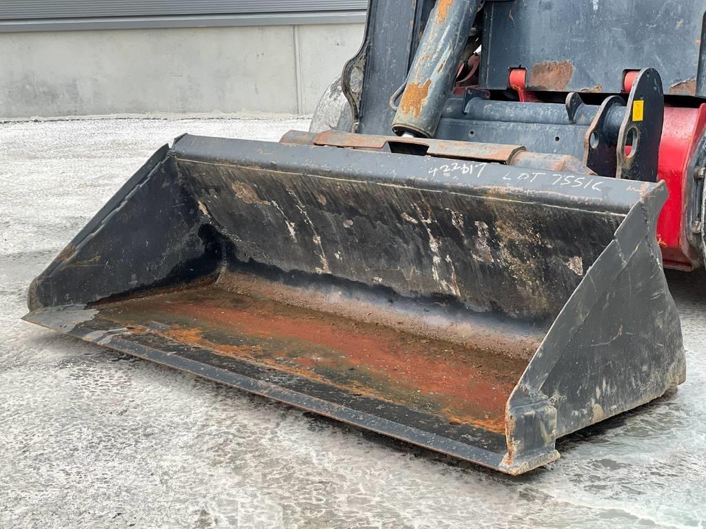 JCB R260  스키드로더