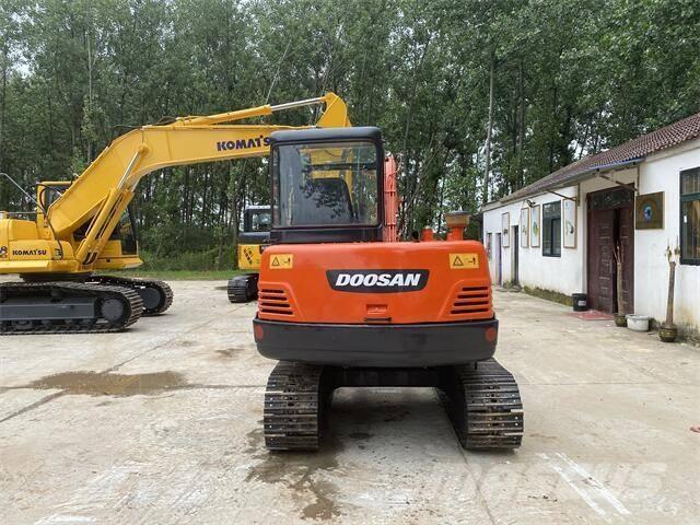 Doosan DH55 소형 굴삭기 7톤 미만