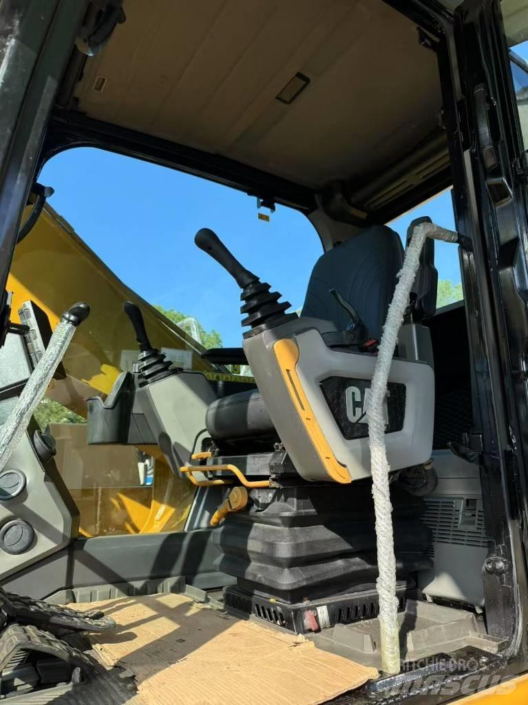 CAT 320 GC 대형 굴삭기 29톤 이상