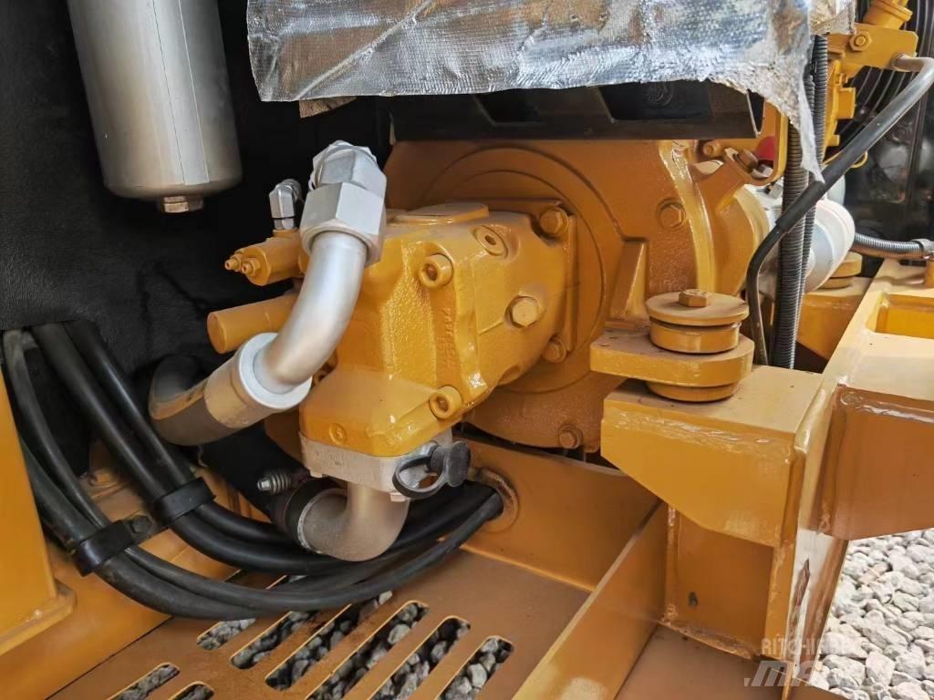 CAT 306 소형 굴삭기 7톤 미만