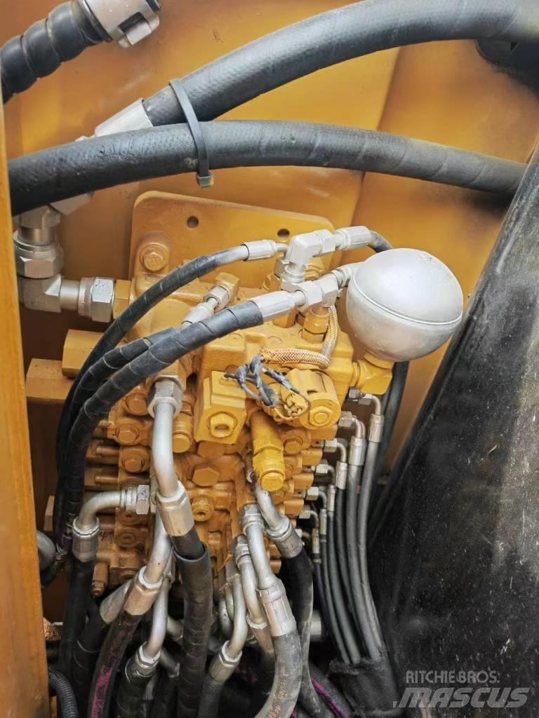 CAT 306 소형 굴삭기 7톤 미만