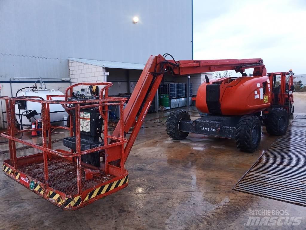 JLG 600 AJ 관절형 전동이동 리프트