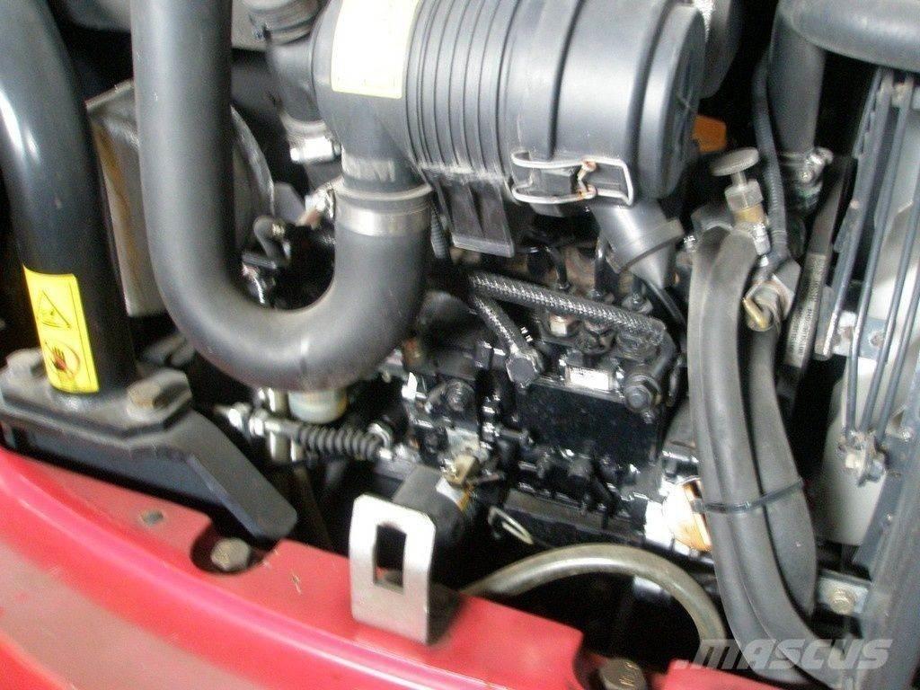Takeuchi TB23R 소형 굴삭기 7톤 미만