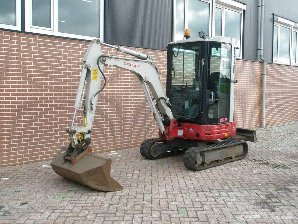 Takeuchi TB23R 소형 굴삭기 7톤 미만